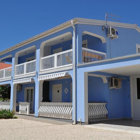 Marina Apartments Vir Esterno foto