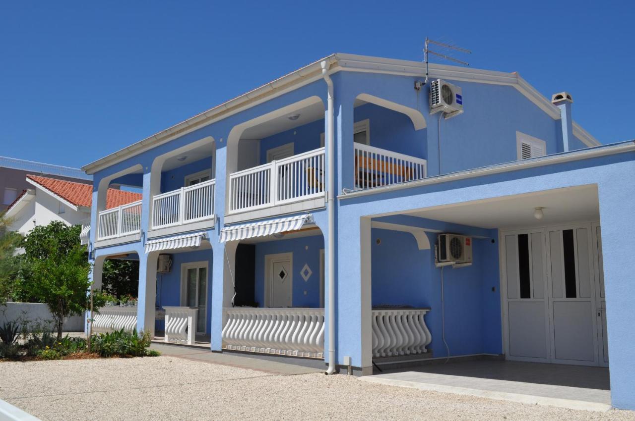 Marina Apartments Vir Esterno foto